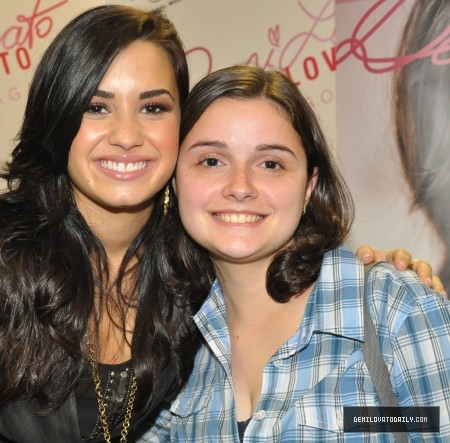 003 - MAY 27TH - HSBC Arena - Rio de Janeiro Brazil MeetANDGreets