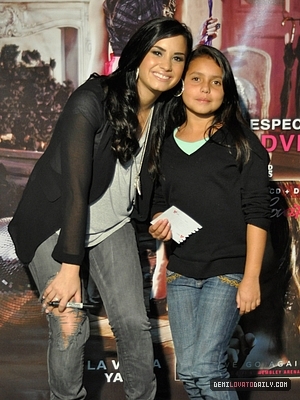 normal_044 - MAY 25TH - Coliseo El Campin - Bogota Colombia MeetANDGreets