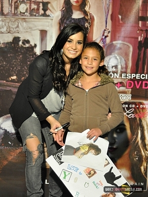 normal_061 - MAY 25TH - Coliseo El Campin - Bogota Colombia MeetANDGreets