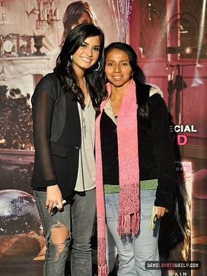 normal_070 - MAY 25TH - Coliseo El Campin - Bogota Colombia MeetANDGreets