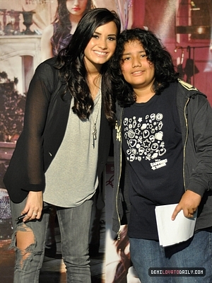 normal_108 - MAY 25TH - Coliseo El Campin - Bogota Colombia MeetANDGreets