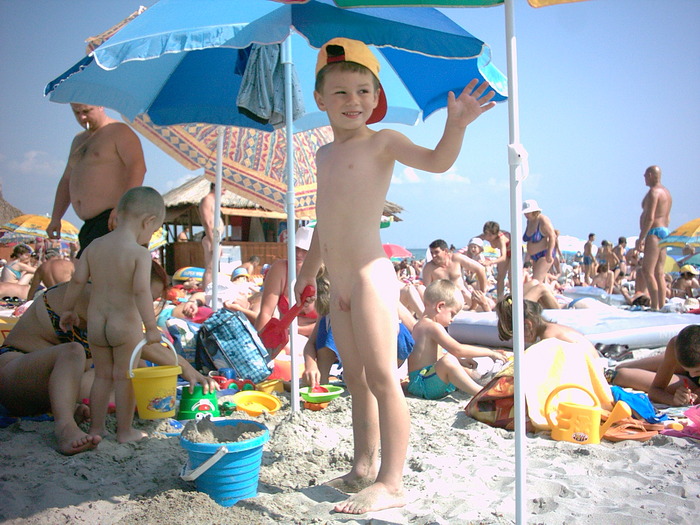 IM000222 - mamaia 2004