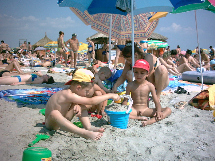 IM000225 - mamaia 2004