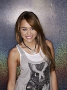 20082266_AWBIXPWPO - a poze sweet cu miley cyrus