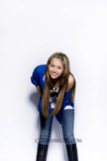 20082660_UEUXSHLHB - a poze sweet cu miley cyrus