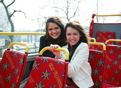 LFGRKKFXUPLJPBPWMFF - club miley-toate pozele mele cu miley si cu hannah