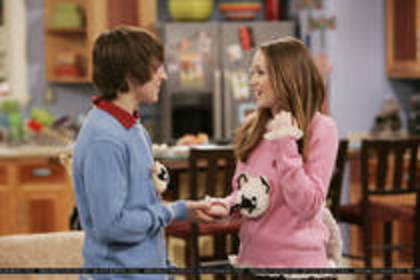 16930724_LHVQEMOII - club miley-toate pozele mele cu miley si cu hannah