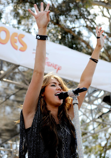 15536081_KUUVUPQRZ - club miley-toate pozele mele cu miley si cu hannah