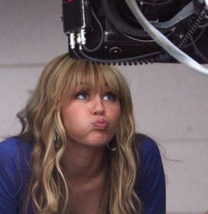 20592484_KPTQIHUBB - club miley-toate pozele mele cu miley si cu hannah