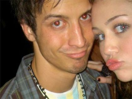 20734674_ZDGDRPUFV - club miley-toate pozele mele cu miley si cu hannah