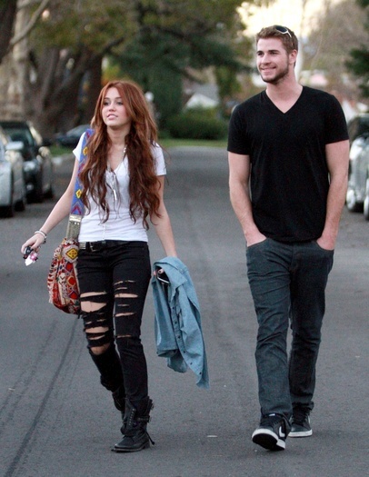 12006352_KRMXNVTJL - club miley-toate pozele mele cu miley si cu hannah