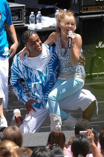 18145576_FOUNKYEQX - club miley-toate pozele mele cu miley si cu hannah