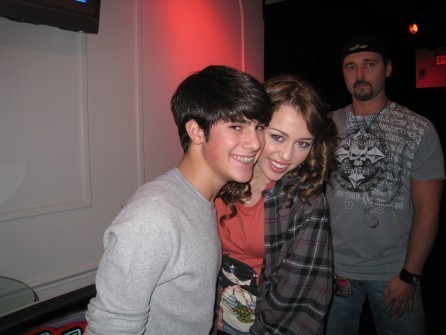 17468849_MRXILXORW - club miley-toate pozele mele cu miley si cu hannah