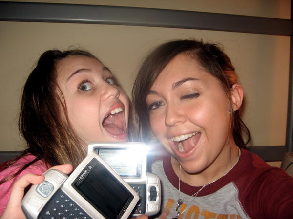 19438631_CVNBZAEBV - club miley-toate pozele mele cu miley si cu hannah