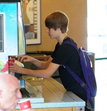  - Justin Bieber Goes To The Boston Market With Some Friends