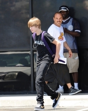  - Justin Bieber Goes To The Boston Market With Some Friends