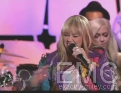 normal_YouTube_-_Hannah_Montana_-_Let_s_Do_This_OFFICIAL_Music_Video_(HQ)_flv0025 - Hannah Montana Lets Do This Music Video-00