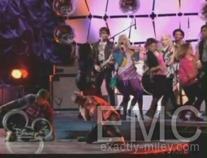 normal_YouTube_-_Hannah_Montana_-_Let_s_Do_This_OFFICIAL_Music_Video_(HQ)_flv0029 - Hannah Montana Lets Do This Music Video-00