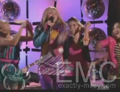 normal_YouTube_-_Hannah_Montana_-_Let_s_Do_This_OFFICIAL_Music_Video_(HQ)_flv0032 - Hannah Montana Lets Do This Music Video-00