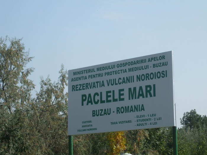 2 - Rezervatia Vulcanii noroiosi Paclele Mari Buzau septembrie 2010