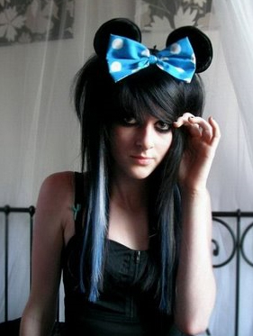 09-emo-girl