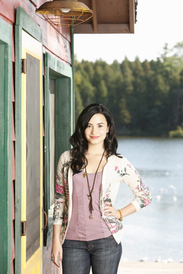 Demi-Lovato-demi-lovato-11918384-266-399