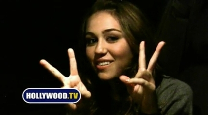 normal_Miley_Cyrus_Wants_You_To_Get_A_Miley_Shake_flv_000010798