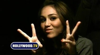 normal_Miley_Cyrus_Wants_You_To_Get_A_Miley_Shake_flv_000010965