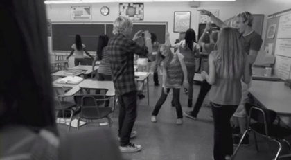 normal_Ordinary_Girl_m4v_000094010 - Hannah Montana Ordinary Girl-00