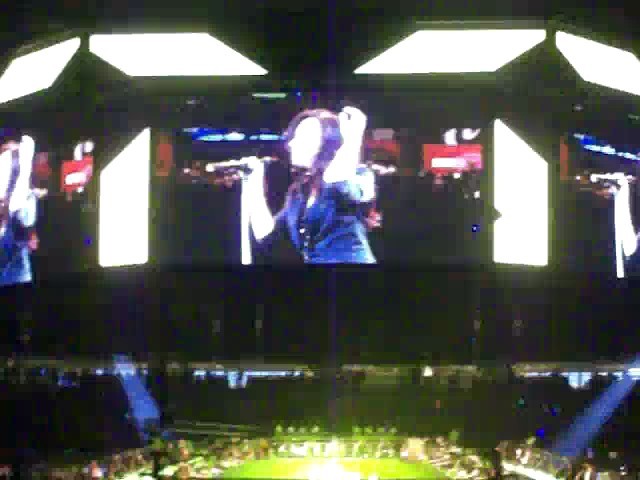 bscap0020 - demi lovato remeber december 3 7 2010