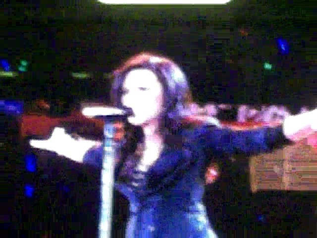 bscap0032 - demi lovato remeber december 3 7 2010