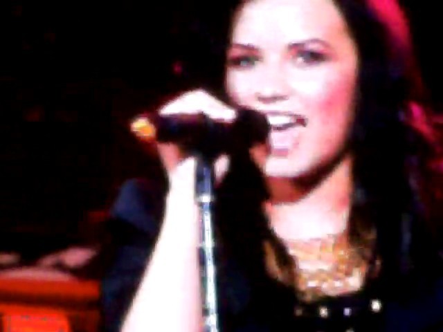 bscap0057 - demi lovato remeber december 3 7 2010