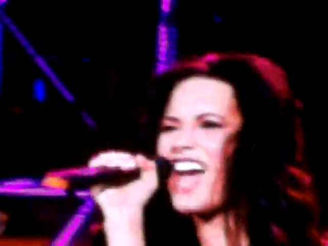bscap0062 - demi lovato remeber december 3 7 2010