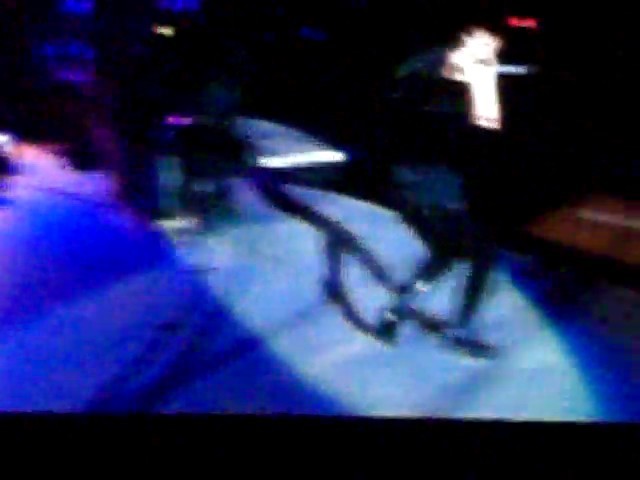 bscap0076 - demi lovato remeber december 3 7 2010