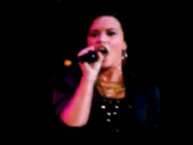 bscap0096 - demi lovato remeber december 3 7 2010