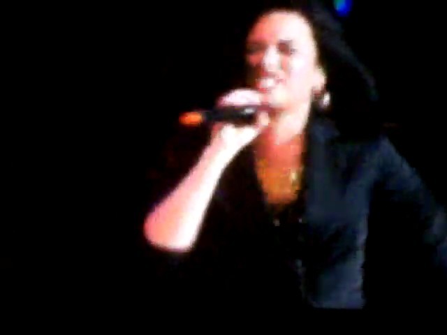 bscap0100 - demi lovato remeber december 3 7 2010