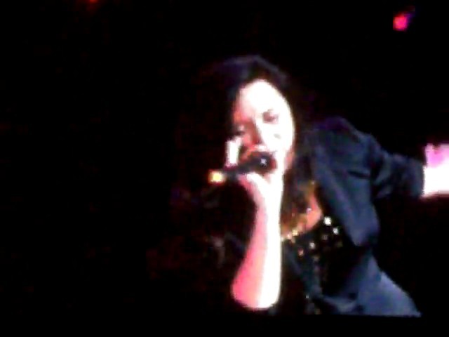 bscap0103 - demi lovato remeber december 3 7 2010