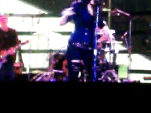 bscap0111 - demi lovato remeber december 3 7 2010
