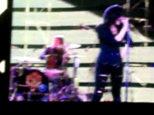 bscap0119 - demi lovato remeber december 3 7 2010