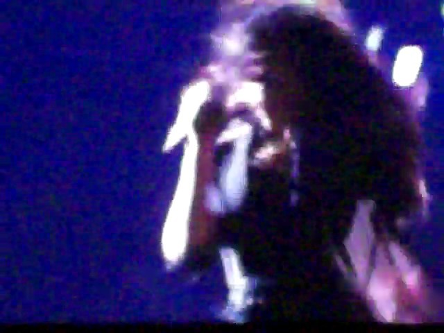 bscap0137 - demi lovato remeber december 3 7 2010
