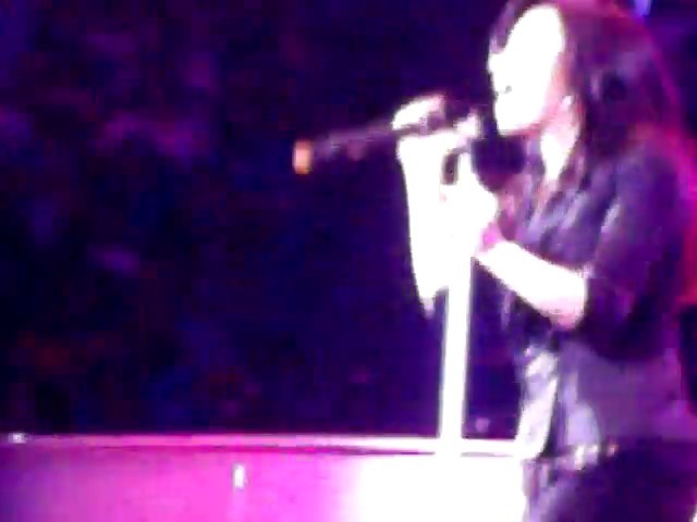 bscap0150 - demi lovato remeber december 3 7 2010