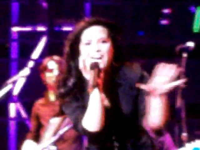 bscap0175 - demi lovato remeber december 3 7 2010
