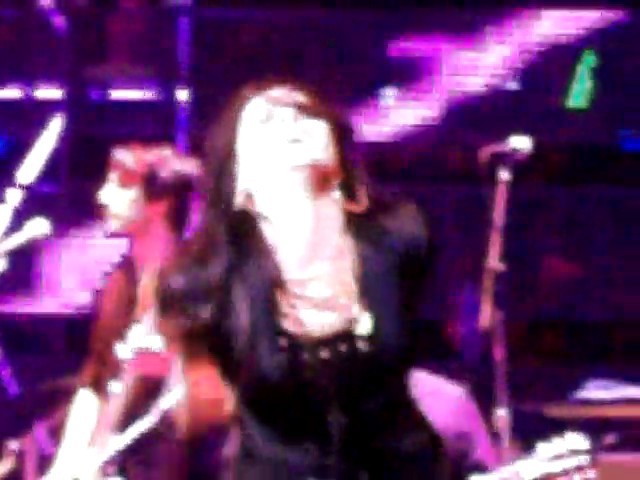 bscap0178 - demi lovato remeber december 3 7 2010