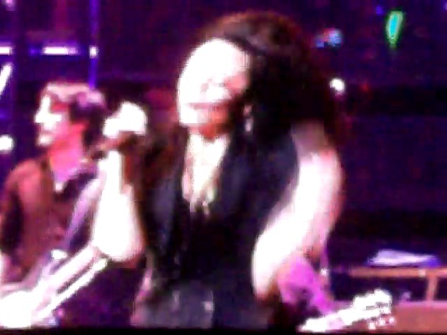 bscap0179 - demi lovato remeber december 3 7 2010