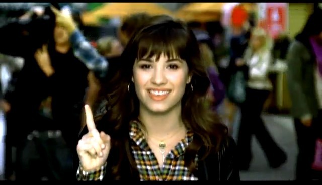 bscap0351 - demi lovato la la land music video