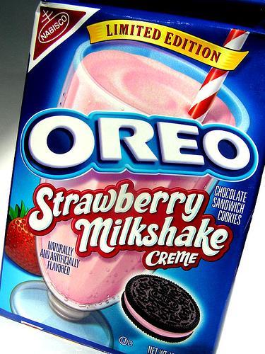 oreo-strawberry-milkshake-8x6 - NEW OREO