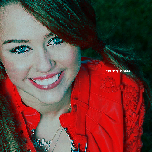 _miley_ray_cyrus_beauty_smiley_by_neverforgettoshine-d2ynp7s - Multe avatare cu Miley Ray Cyrus-00