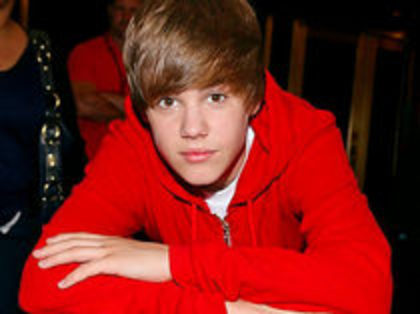 22214974_NEDYMUMBG[1] - justin bieber