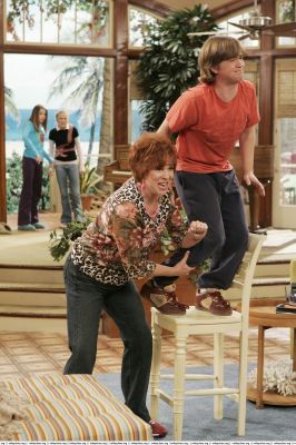 normal_010~8 - Hannah Montana Season 1 Episodes-00