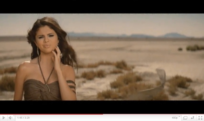 sedtyuio - selena gomez